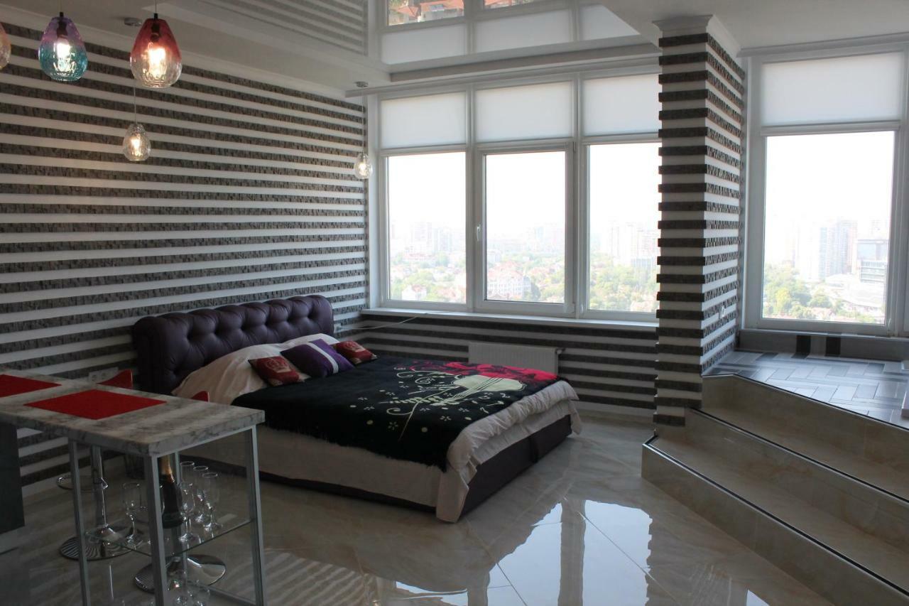 M&P Vip Appartments In Arkadia Odessa Dış mekan fotoğraf